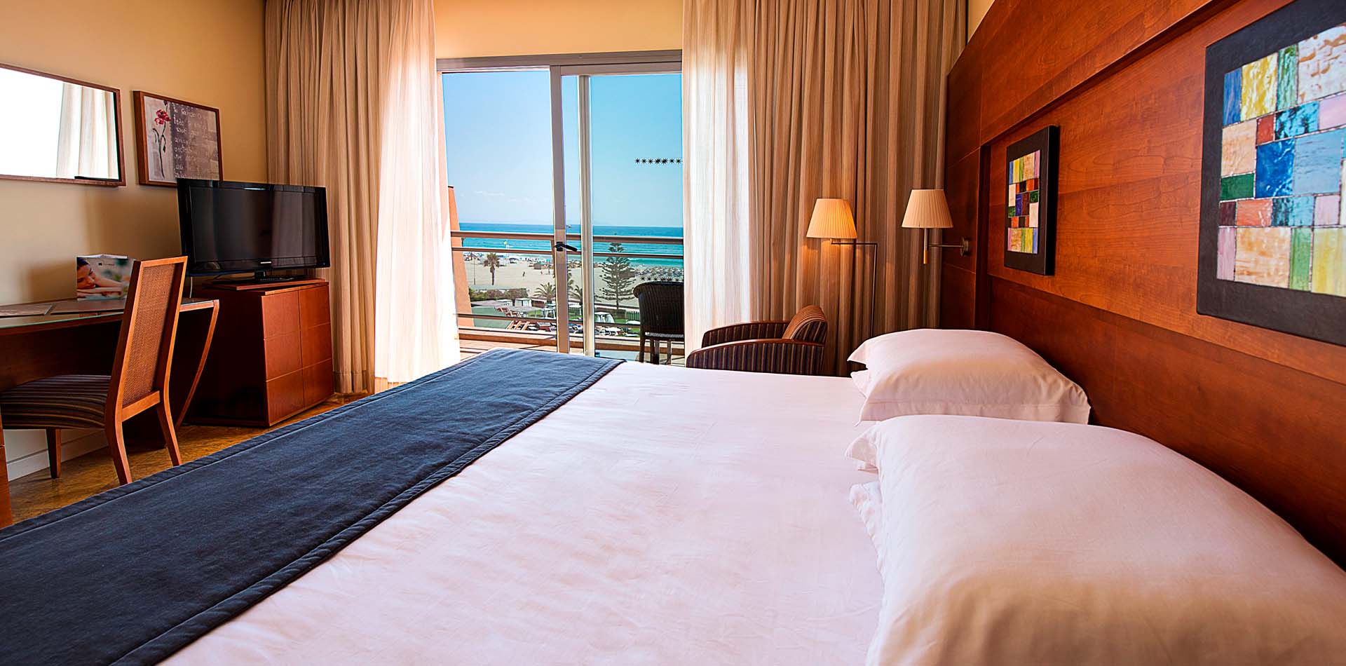 Habitación doble del Protur Roquetas Hotel & Spa en Roquetas de Mar, Almería